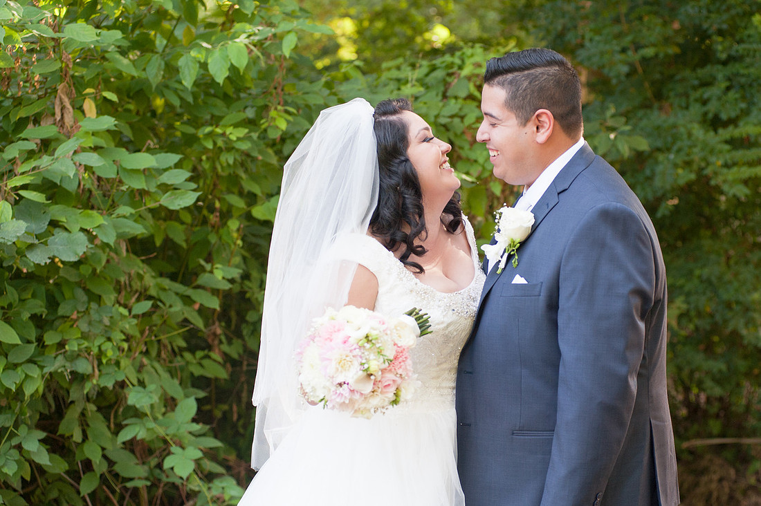couple, outdoor wedding photos