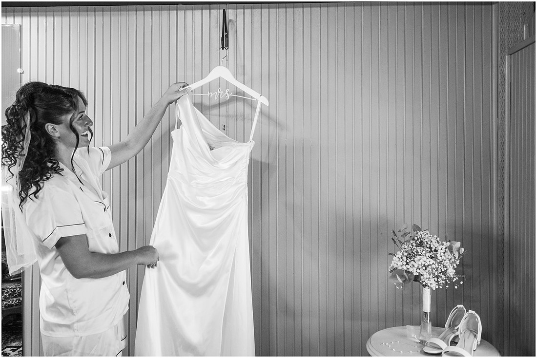 "Scotts Mills Oregon Wedding", "The Woods on Crooked Finger", "Portland Metro area wedding", "Oregon Wedding photographer", "Backyard Wedding", "Forest Wedding venue", "PNW summer Wedding", 