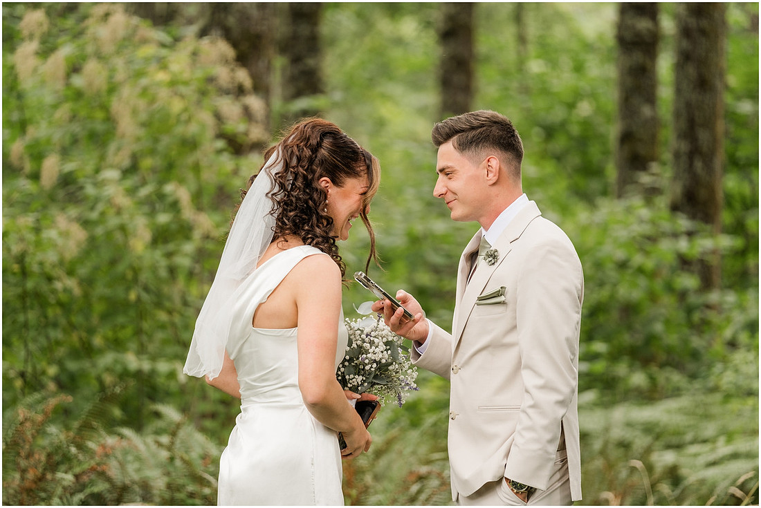 "Scotts Mills Oregon Wedding", "The Woods on Crooked Finger", "Portland Metro area wedding", "Oregon Wedding photographer", "Backyard Wedding", "Forest Wedding venue", "PNW summer Wedding", 