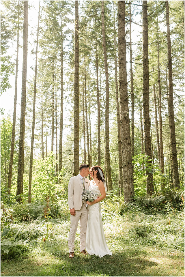 "Scotts Mills Oregon Wedding", "The Woods on Crooked Finger", "Portland Metro area wedding", "Oregon Wedding photographer", "Backyard Wedding", "Forest Wedding venue", "PNW summer Wedding", 