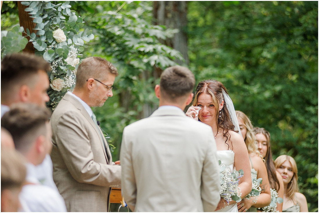 "Scotts Mills Oregon Wedding", "The Woods on Crooked Finger", "Portland Metro area wedding", "Oregon Wedding photographer", "Backyard Wedding", "Forest Wedding venue", "PNW summer Wedding", 