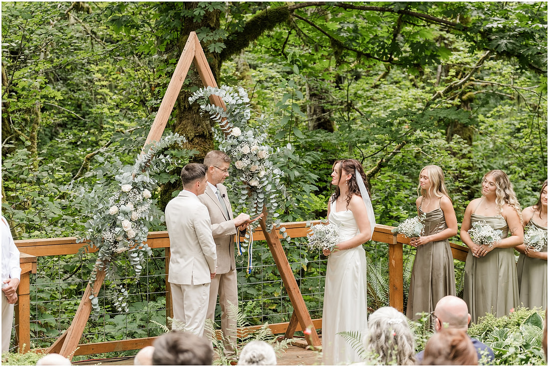 "Scotts Mills Oregon Wedding", "The Woods on Crooked Finger", "Portland Metro area wedding", "Oregon Wedding photographer", "Backyard Wedding", "Forest Wedding venue", "PNW summer Wedding", 