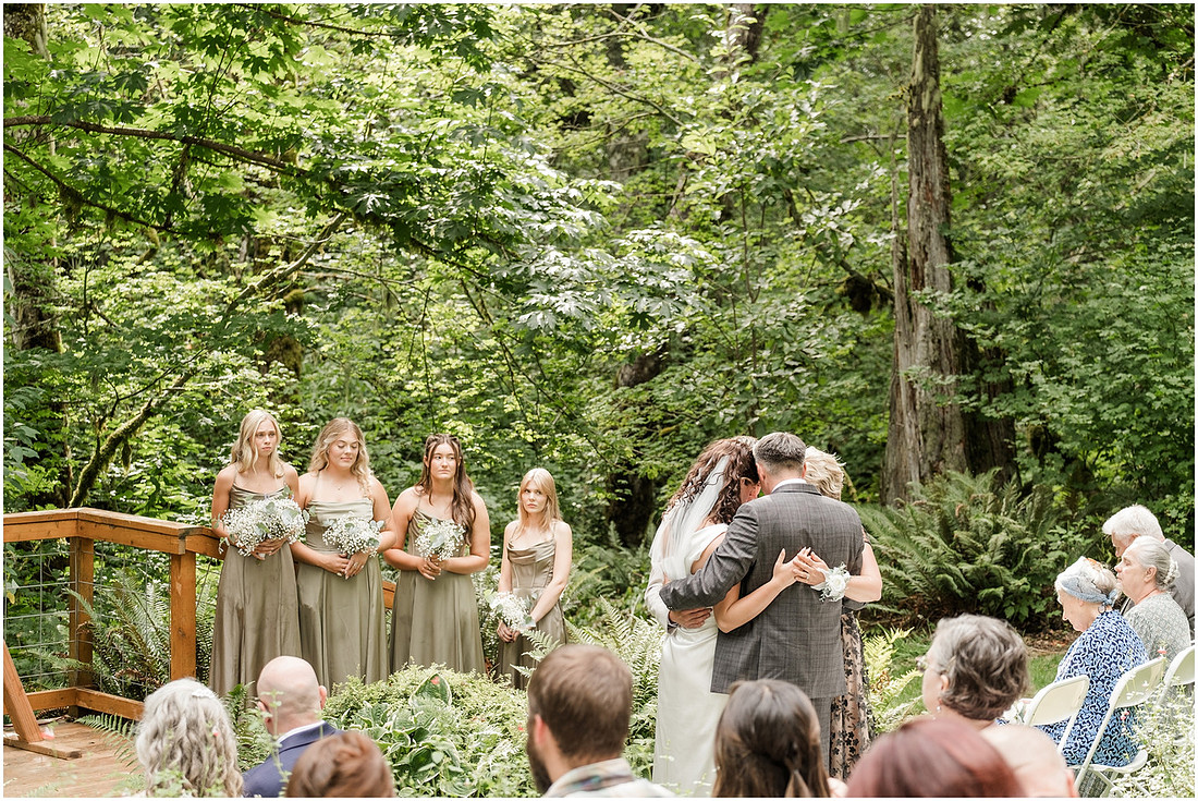 "Scotts Mills Oregon Wedding", "The Woods on Crooked Finger", "Portland Metro area wedding", "Oregon Wedding photographer", "Backyard Wedding", "Forest Wedding venue", "PNW summer Wedding", 
