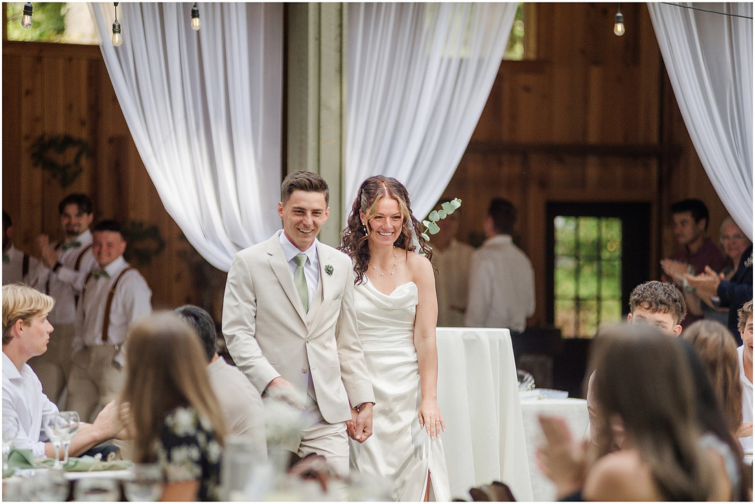 "Scotts Mills Oregon Wedding", "The Woods on Crooked Finger", "Portland Metro area wedding", "Oregon Wedding photographer", "Backyard Wedding", "Forest Wedding venue", "PNW summer Wedding", 