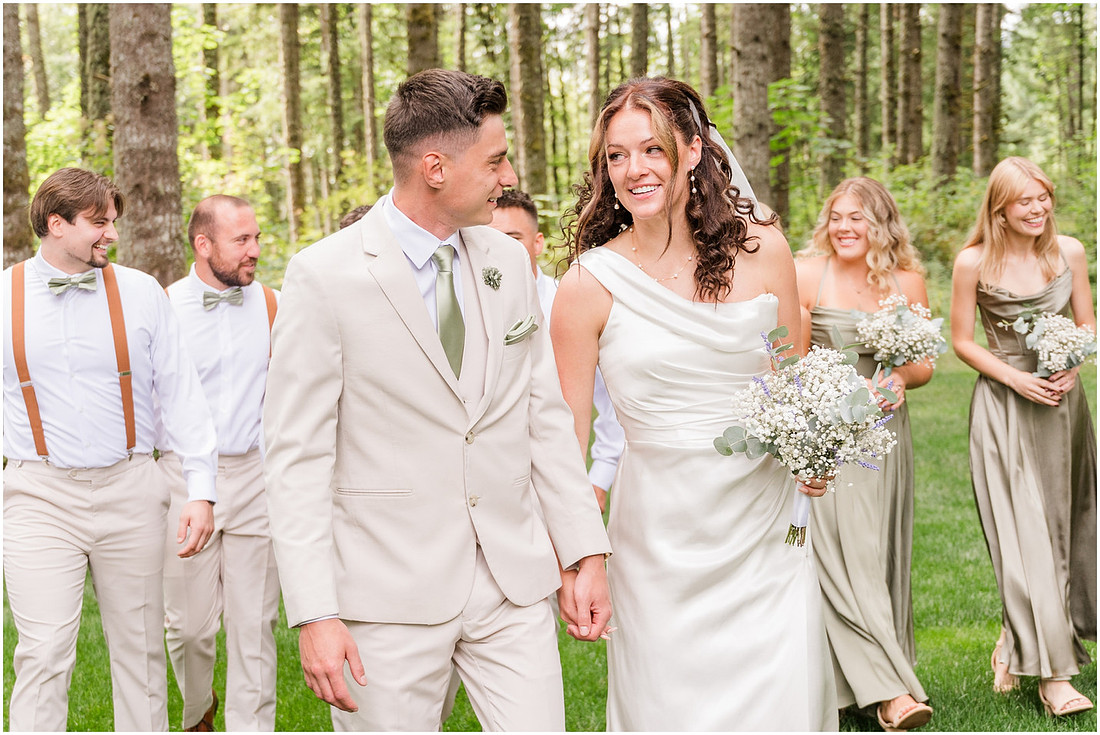 "Scotts Mills Oregon Wedding", "The Woods on Crooked Finger", "Portland Metro area wedding", "Oregon Wedding photographer", "Backyard Wedding", "Forest Wedding venue", "PNW summer Wedding", 