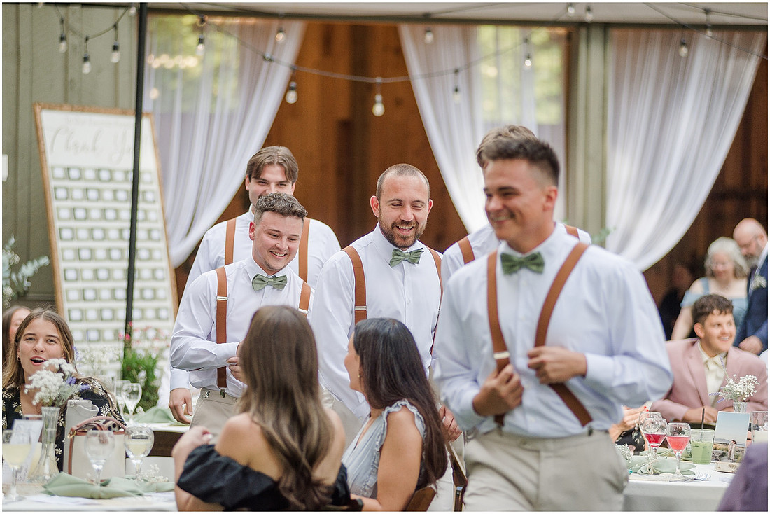 "Scotts Mills Oregon Wedding", "The Woods on Crooked Finger", "Portland Metro area wedding", "Oregon Wedding photographer", "Backyard Wedding", "Forest Wedding venue", "PNW summer Wedding", 