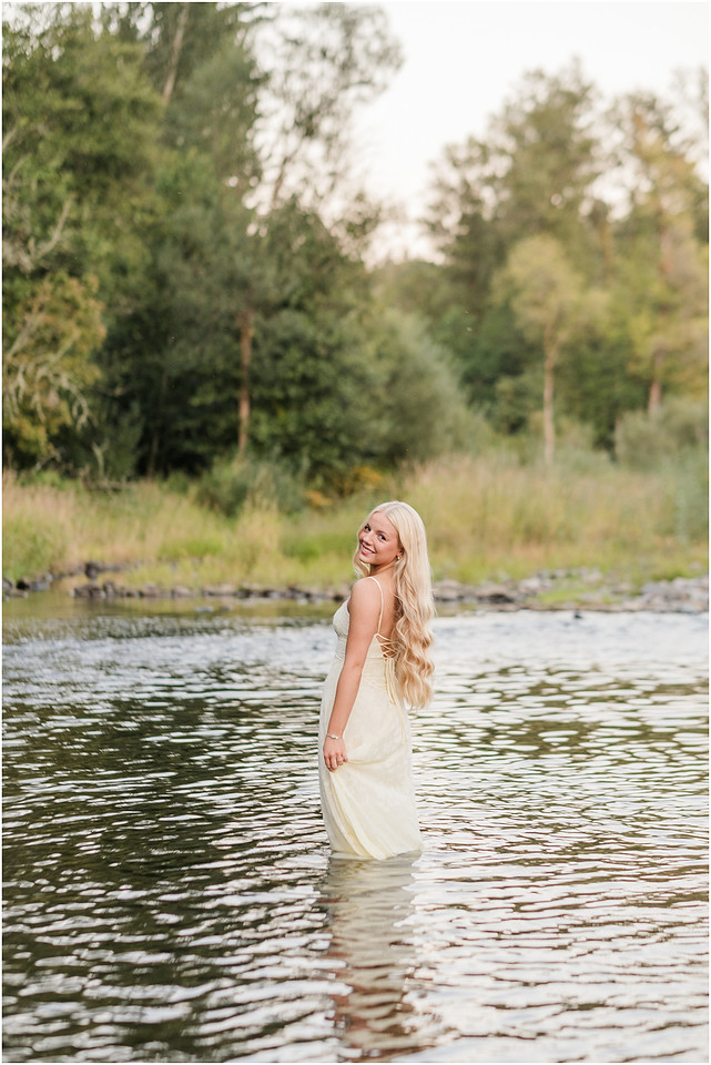 "Woodland Wa High School", "Class of 2026", "Senior photographer", "Senior High School Photographer"