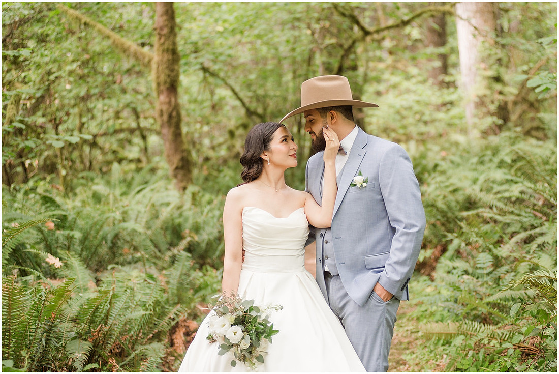 "The Barn 1502", "Amanda and Bryan Photography", "Wedding photographer", "Cowlitz County wedding photographer", "Castle Rock Wa wedding photographer", Castle Rock Wa barn wedding venue"