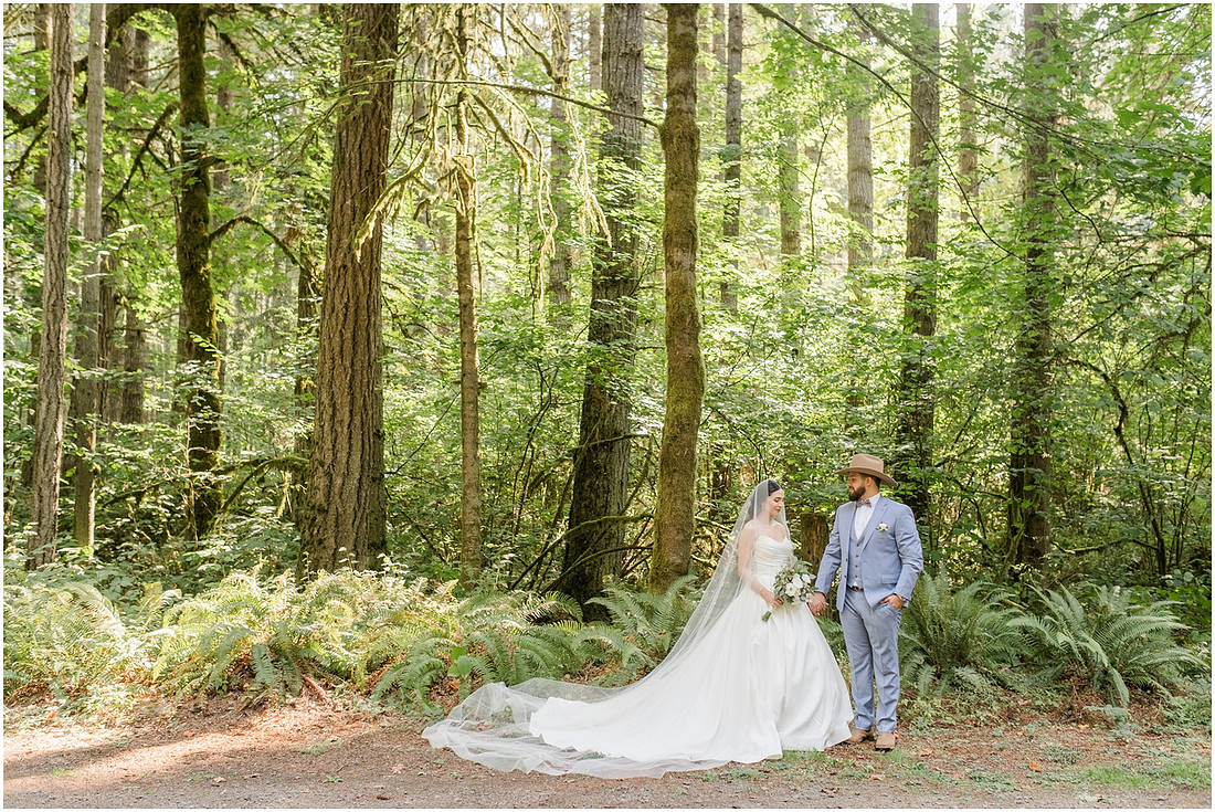 "The Barn 1502", "Amanda and Bryan Photography", "Wedding photographer", "Cowlitz County wedding photographer", "Castle Rock Wa wedding photographer", Castle Rock Wa barn wedding venue"