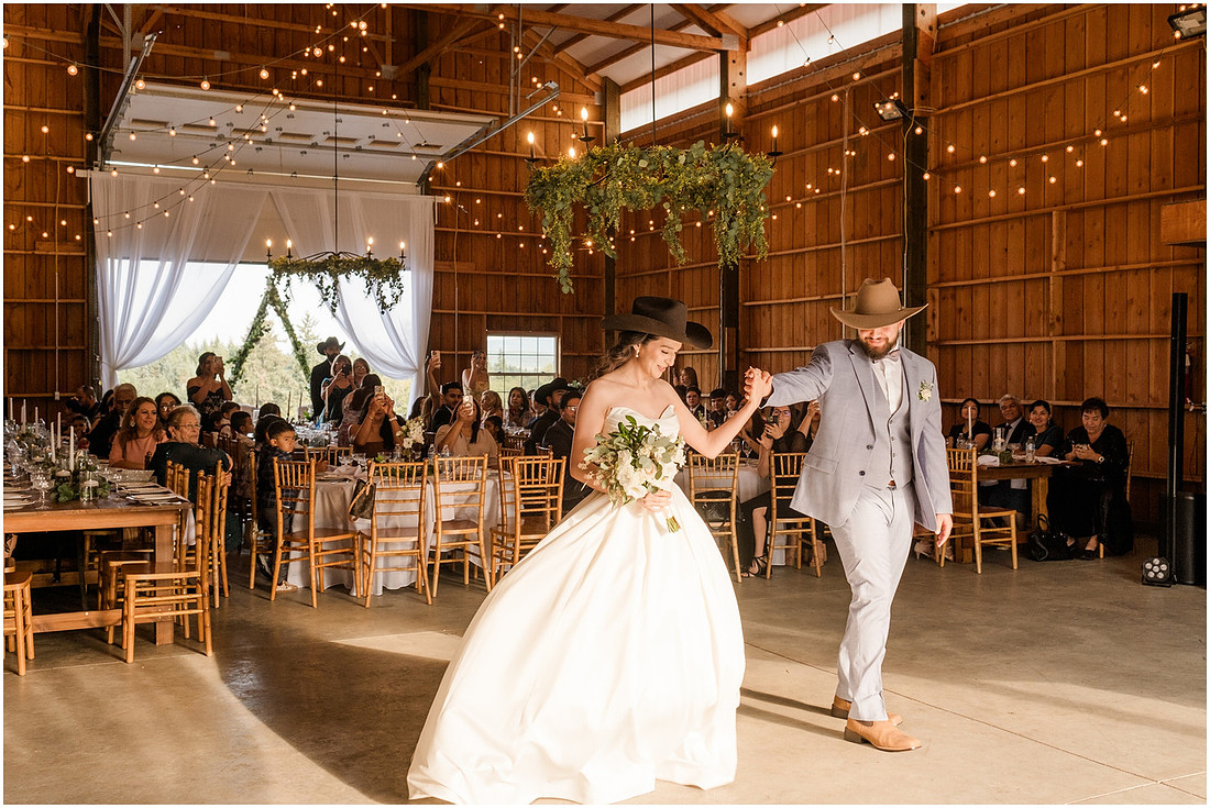 "The Barn 1502", "Amanda and Bryan Photography", "Wedding photographer", "Cowlitz County wedding photographer", "Castle Rock Wa wedding photographer", Castle Rock Wa barn wedding venue"