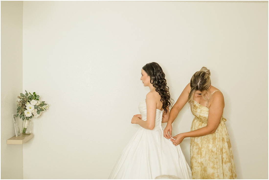 "The Barn 1502", "Amanda and Bryan Photography", "Wedding photographer", "Cowlitz County wedding photographer", "Castle Rock Wa wedding photographer", Castle Rock Wa barn wedding venue"
