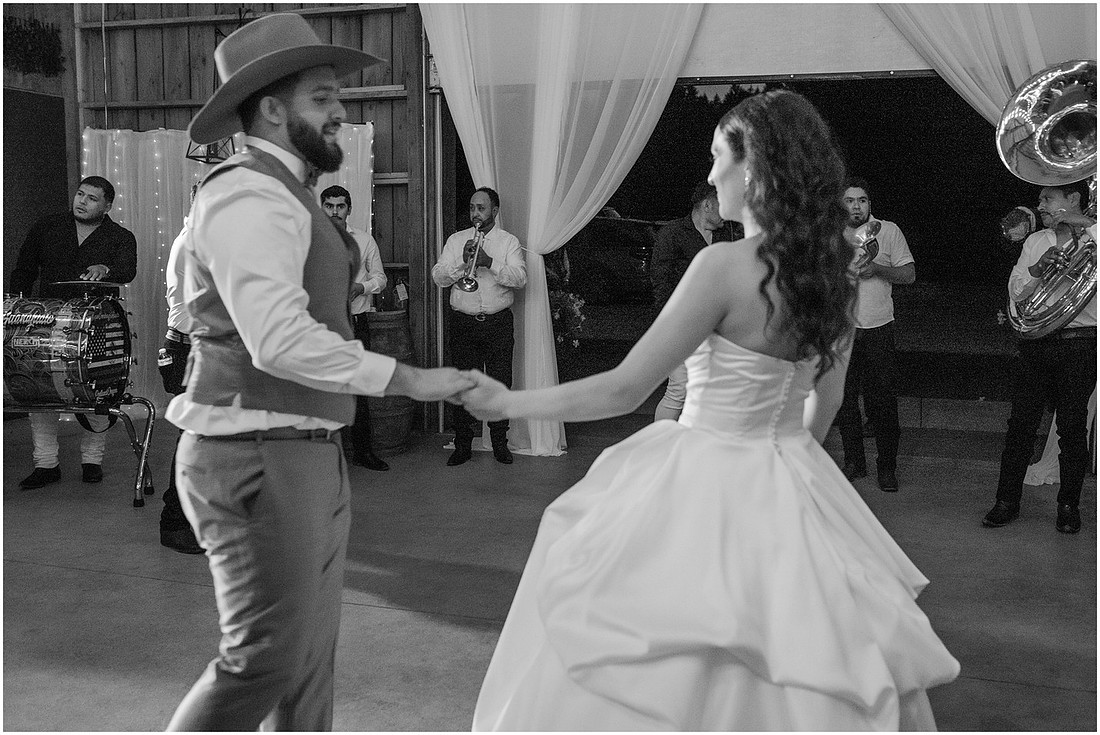 "The Barn 1502", "Amanda and Bryan Photography", "Wedding photographer", "Cowlitz County wedding photographer", "Castle Rock Wa wedding photographer", Castle Rock Wa barn wedding venue"