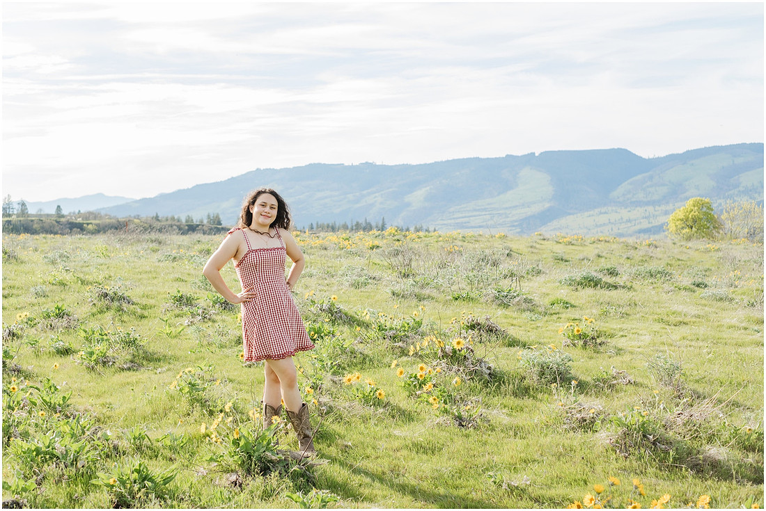 "Columbia River Gorge", "Spring Senior session", "Wildflower photo session"