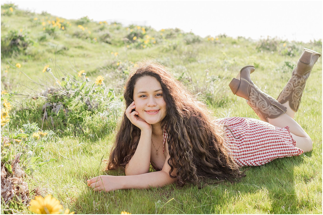 "Columbia River Gorge", "Spring Senior session", "Wildflower photo session"