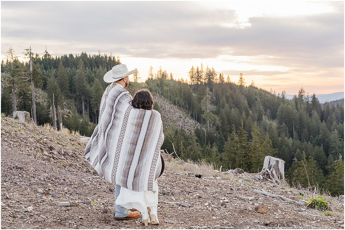 "Engagement session with pickup truck", "Pickup truck photo session", "Mountain photo session", "Washington State photographer", "PNW couple photographer", "Western style engagement pictures"