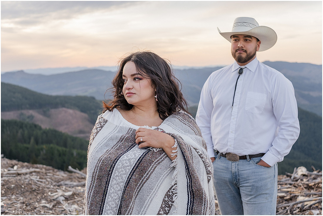 "Engagement session with pickup truck", "Pickup truck photo session", "Mountain photo session", "Washington State photographer", "PNW couple photographer", "Western style engagement pictures"