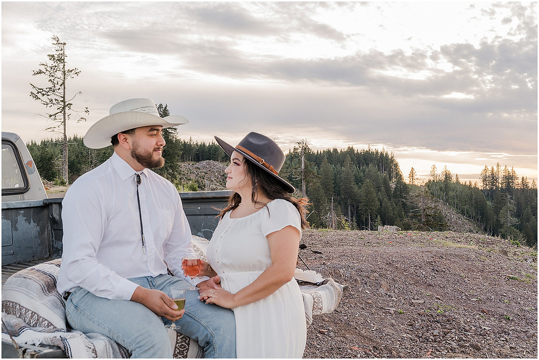 "Engagement session with pickup truck", "Pickup truck photo session", "Mountain photo session", "Washington State photographer", "PNW couple photographer", "Western style engagement pictures"