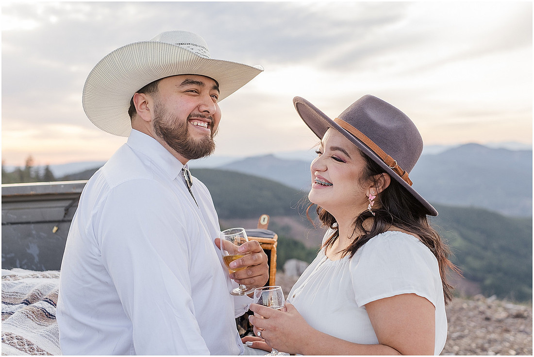"Engagement session with pickup truck", "Pickup truck photo session", "Mountain photo session", "Washington State photographer", "PNW couple photographer", "Western style engagement pictures"