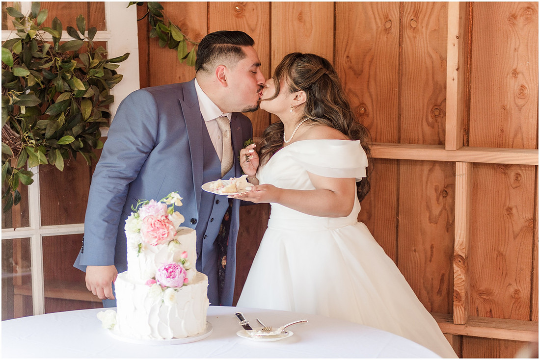 "Castle Rock Wa wedding", "South West Washington Wedding Photographer", "The Barn 1502", "PNW wedding photographer", PDX wedding photographer"