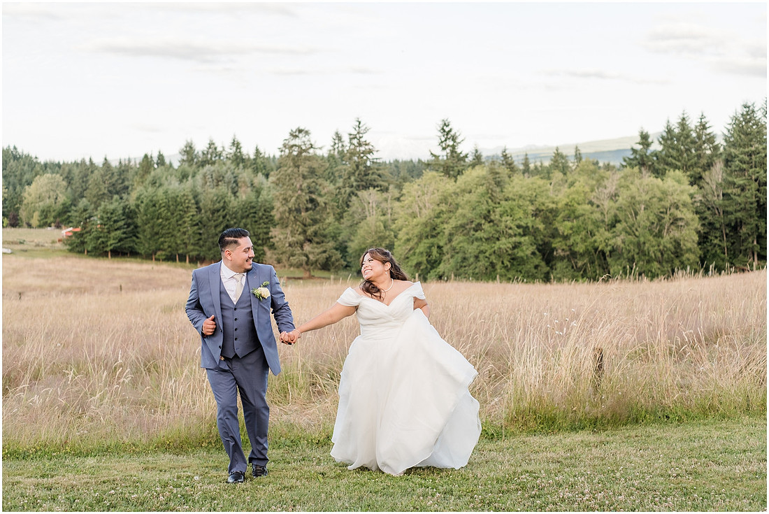 "Castle Rock Wa wedding", "South West Washington Wedding Photographer", "The Barn 1502", "PNW wedding photographer", PDX wedding photographer"
