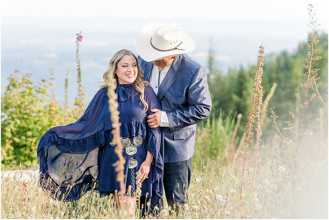 "PNW anniversary session", "anniversary photo session", "Woodland Wa photographer", "Adventure photographer"