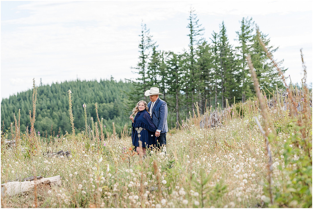 "PNW anniversary session", "anniversary photo session", "Woodland Wa photographer", "Adventure photographer"