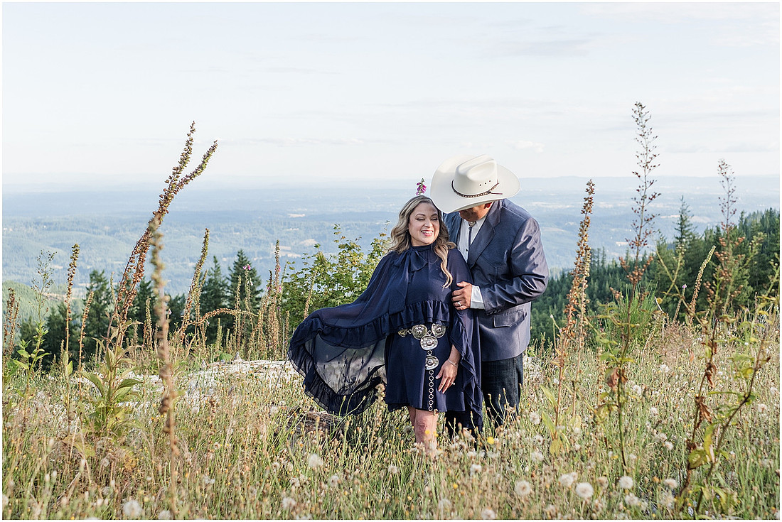 "PNW anniversary session", "anniversary photo session", "Woodland Wa photographer", "Adventure photographer"
