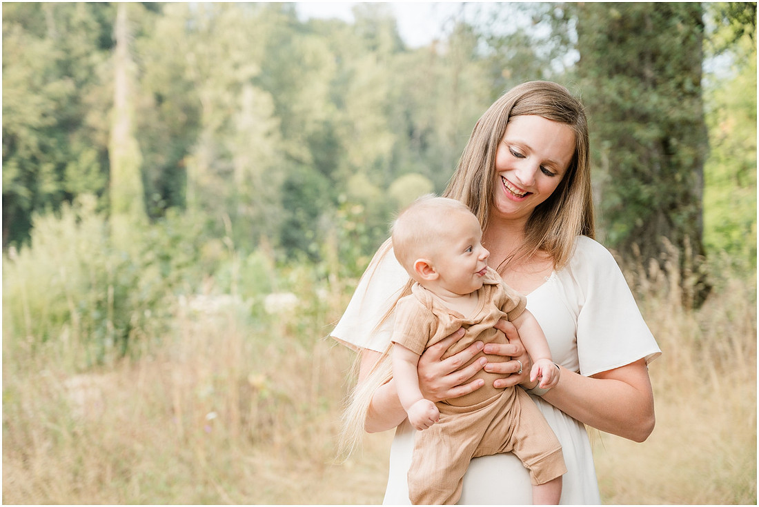 "family pictures", "Ridgefield family photographer", "La Center family photographer", "three boys siblings photo session", "Woodland Wa family photographer", "SW Washington family photographer"