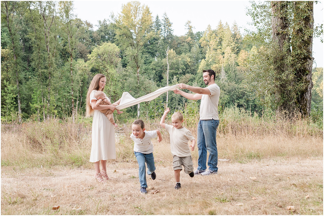 "family pictures", "Ridgefield family photographer", "La Center family photographer", "three boys siblings photo session", "Woodland Wa family photographer", "SW Washington family photographer"