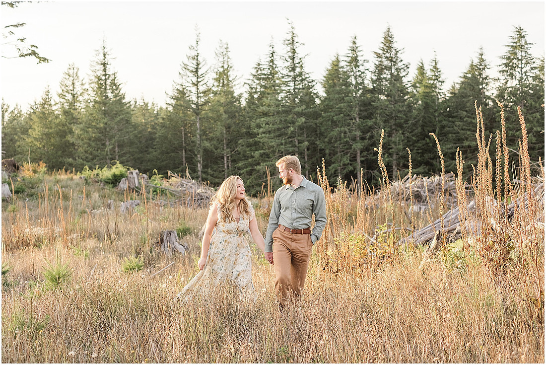 "Woodland Wa Photographer", "PNW engagement session", "SW Washington Couple photographer", "engagement pictures", "Fall colors engagement session"