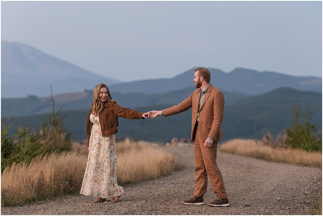"Woodland Wa Photographer", "PNW engagement session", "SW Washington Couple photographer", "engagement pictures", "Fall colors engagement session"
