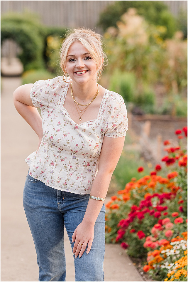 "Fort Vancouver Senior Session", "Flower garden senior session", "Longboard senior session", "Marshall House senior session"