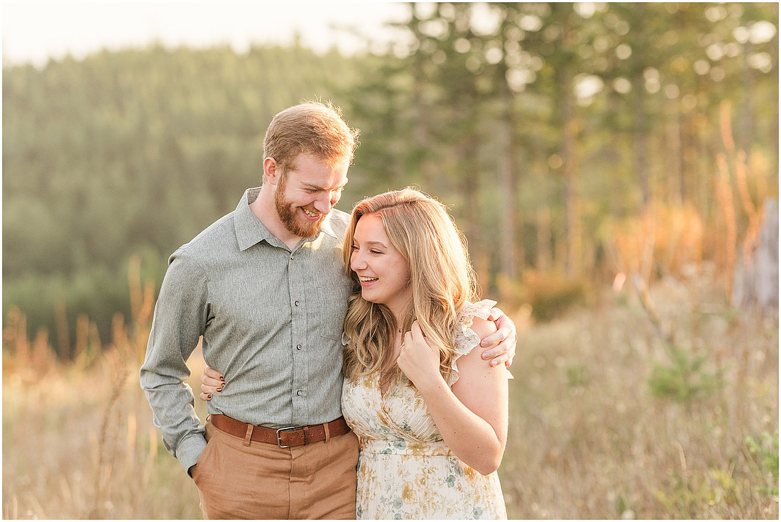 "Woodland Wa Photographer", "PNW engagement session", "SW Washington Couple photographer", "engagement pictures", "Fall colors engagement session"
