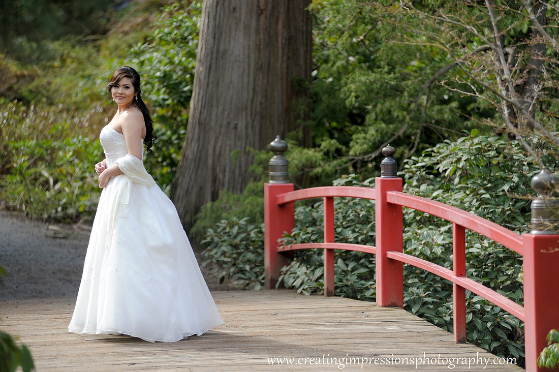 Spring wedding, Seattle wedding, Natural light photography. 