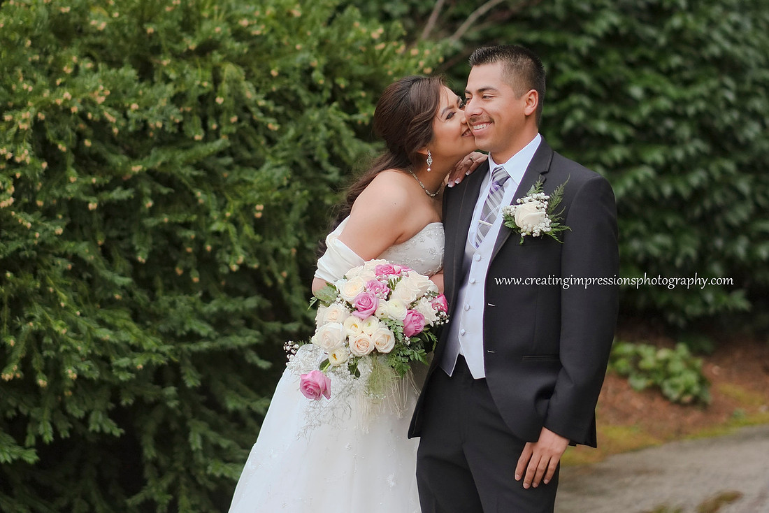 Spring wedding, Seattle wedding, Natural light photography. 