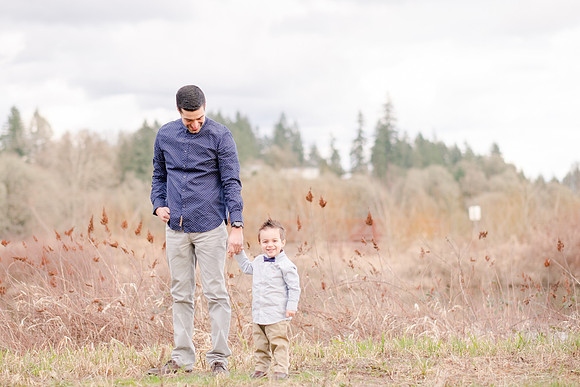 "Maternity Pictures with sibling" "Washington Sate family photographer"