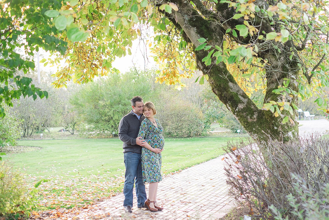 "Hulda Klager Lilac Gardens", "Maternity photos"