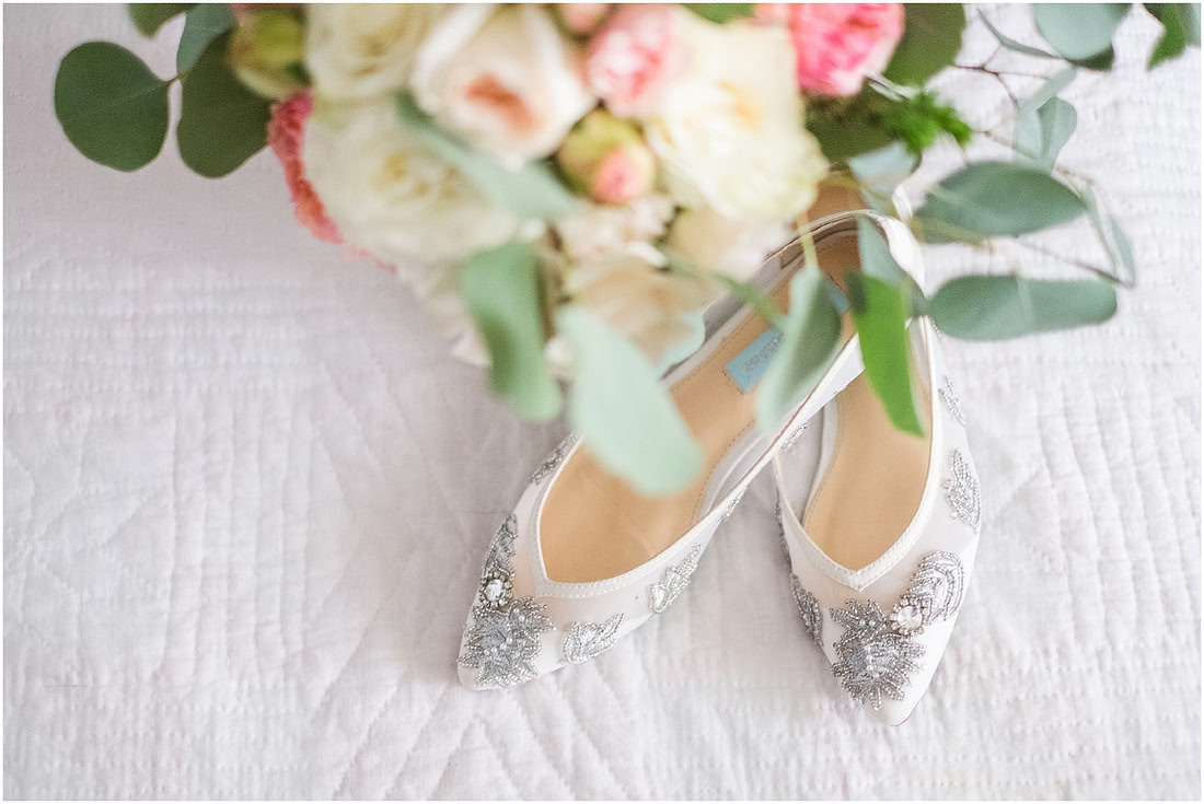 "rainy wedding day", "Pink bouquets", 
