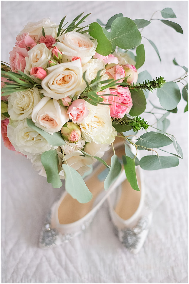 "rainy wedding day", "Pink bouquets", 