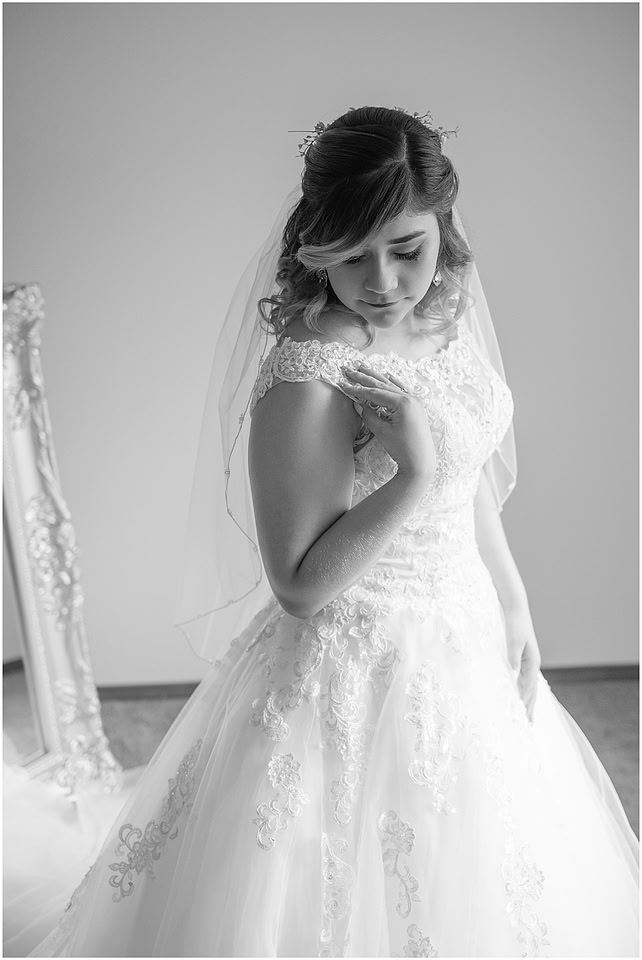 "rainy wedding day", "Pink bouquets", 