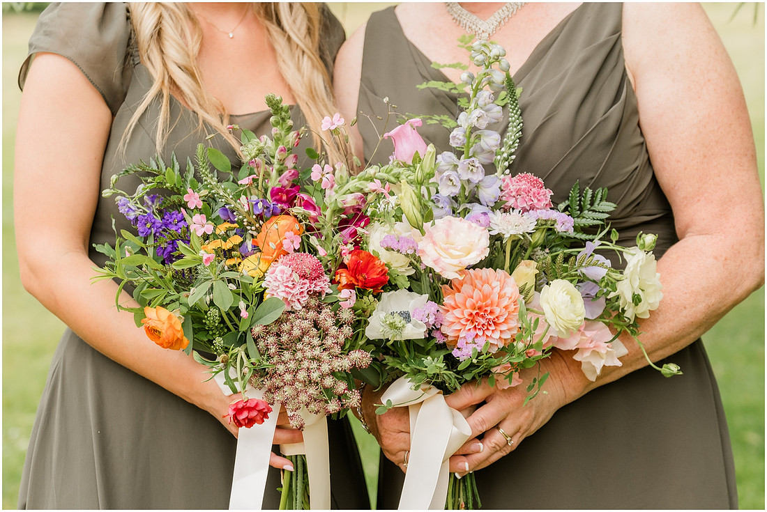 "Battleground Wa wedding", "Battleground wedding photographer", "Lewisville Park wedding", "Wildflower decor wedding", "Amanda and Bryan Photography", "Southwest Washington Wedding photographer"