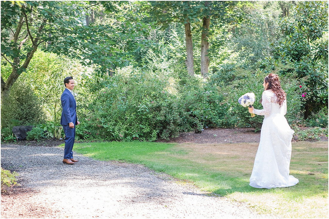 "Bellevue club hotel wedding", "PNW Summer wedding", "First Look", "blue hydrangea bouquet", "Oleg Cassini dress"