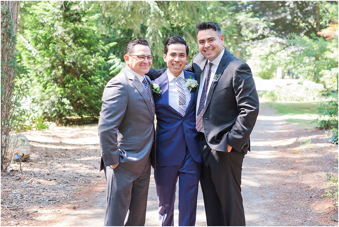 "Bellevue club hotel wedding", "PNW Summer wedding", "First Look", "blue hydrangea bouquet", "Oleg Cassini dress"