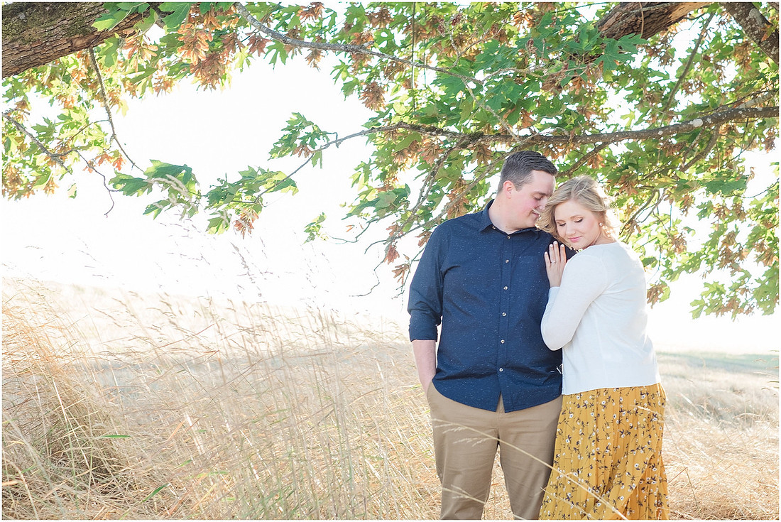 "Ridgefield engagement", "yellow dress", "Oak tree engagement pictures", "Sunset engagement"