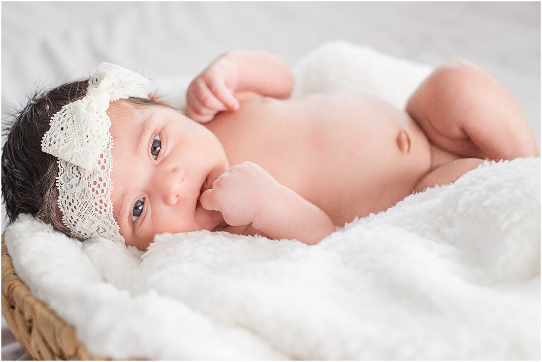 "newborn girl", "newborn with sister", "newborn lifestyle session"