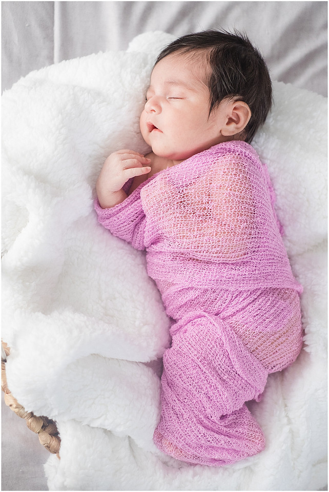 "newborn girl", "newborn with sister", "newborn lifestyle session"