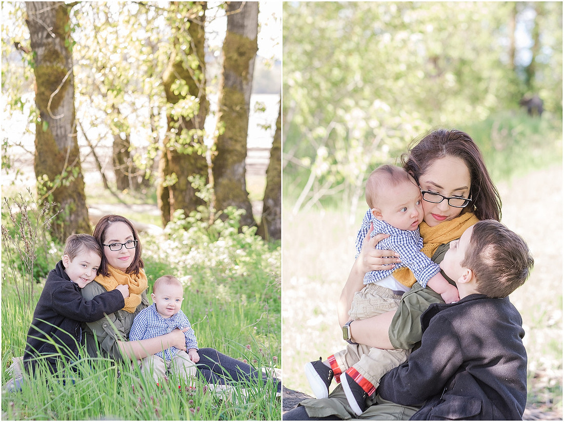 "Spring family photos", "Woodland family photos",, "Family of 4 photo session"