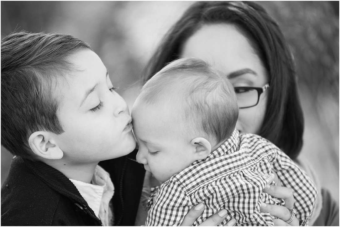 "Spring family photos", "Woodland family photos",, "Family of 4 photo session"