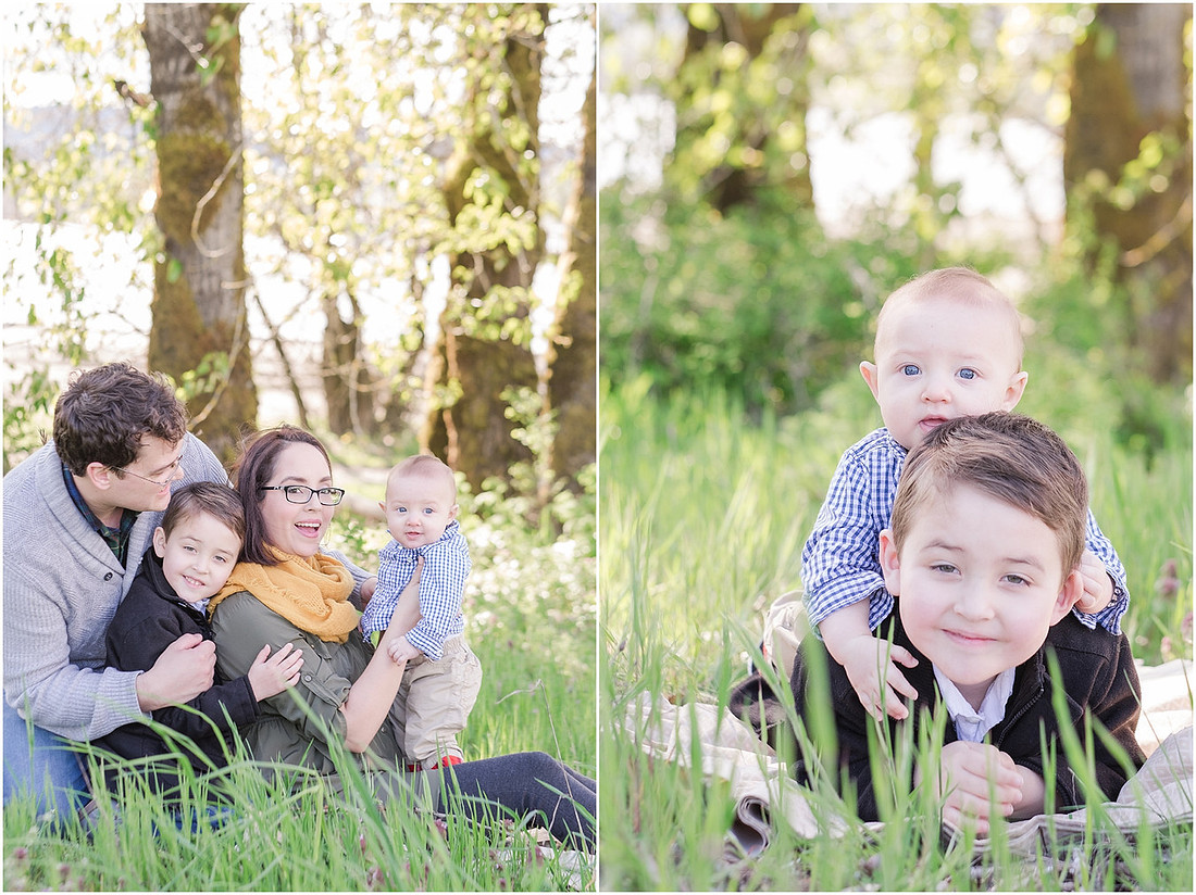"Spring family photos", "Woodland family photos",, "Family of 4 photo session"