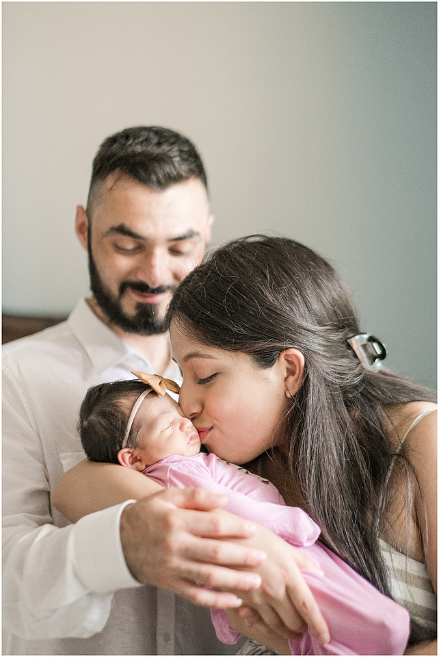 "newborn pictures", "lifestyle newborn", "newborn girl pictures",